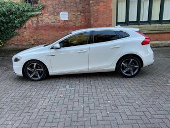VOLVO V40 1.6 D2 R-Design Lux Powershift Euro 5 (s/s) 5dr
