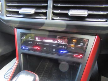 VOLKSWAGEN POLO 2.0 TSI GTI DSG Euro 6 (s/s) 5dr