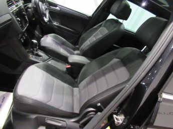 VOLKSWAGEN TIGUAN 2.0 TDI R-Line DSG Euro 6 (s/s) 5dr