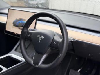 TESLA MODEL Y (Dual Motor) Long Range Auto 4WDE 5dr