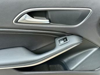 MERCEDES-BENZ A CLASS 1.5 A180 CDI Sport