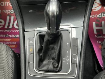 VOLKSWAGEN GOLF 1.6 TDI SE Nav DSG Euro 6 (s/s) 5dr