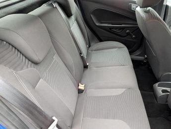 FORD FIESTA 1.6 Zetec Powershift Euro 5 5dr