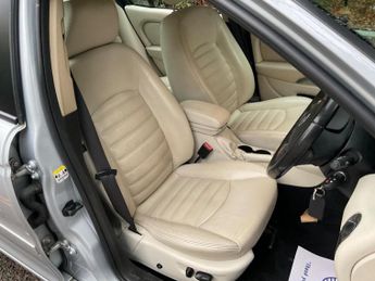 JAGUAR X-TYPE 2.2D DPF SE 4dr