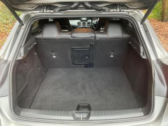 MERCEDES-BENZ GLA 2.1 GLA220d AMG Line 7G-DCT 4MATIC Euro 6 (s/s) 5dr