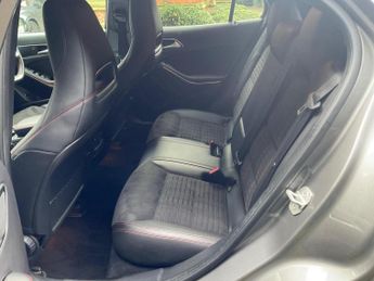 MERCEDES-BENZ GLA 2.1 GLA220d AMG Line 7G-DCT 4MATIC Euro 6 (s/s) 5dr