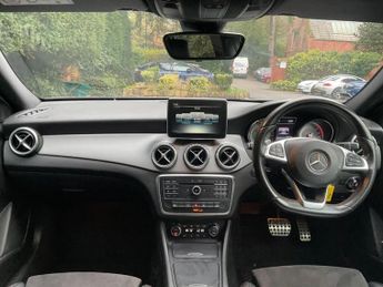 MERCEDES-BENZ GLA CLASS 2.1 GLA220d AMG Line 7G-DCT 4MATIC Euro 6 (s/s) 5dr