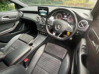 MERCEDES-BENZ GLA 2.1 GLA220d AMG Line 7G-DCT 4MATIC Euro 6 (s/s) 5dr