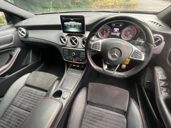 MERCEDES-BENZ GLA CLASS 2.1 GLA220d AMG Line 7G-DCT 4MATIC Euro 6 (s/s) 5dr