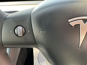 TESLA MODEL 3 (Dual Motor) Long Range