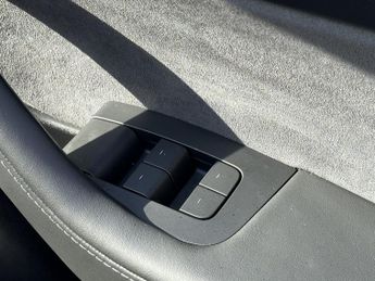 TESLA MODEL 3 (Dual Motor) Long Range