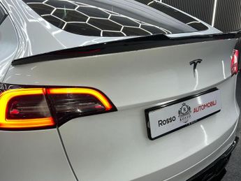 TESLA MODEL Y Auto RWD 5dr