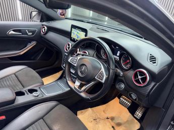 MERCEDES-BENZ A CLASS 2.1 A200d AMG Line (Premium Plus) 7G-DCT Euro 6 (s/s) 5dr