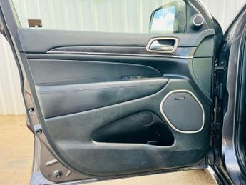 JEEP GRAND CHEROKEE 3.0 V6 CRD Summit Auto 4WD Euro 5 5dr