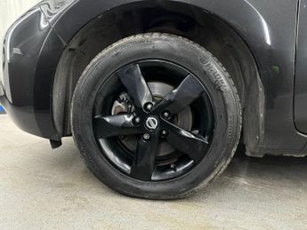 NISSAN LEAF 30kWh Black Edition Auto 5dr