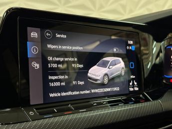 VOLKSWAGEN GOLF 2.0 TSI R