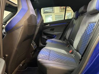 VOLKSWAGEN GOLF 2.0 TSI R