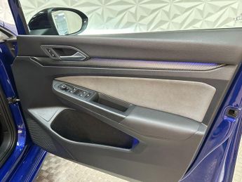 VOLKSWAGEN GOLF 2.0 TSI R