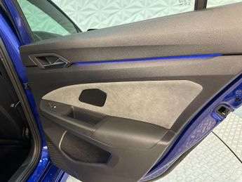 VOLKSWAGEN GOLF 2.0 TSI R