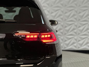 VOLKSWAGEN GOLF 2.0 TSI R