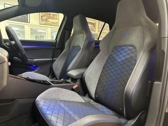 VOLKSWAGEN GOLF 2.0 TSI R