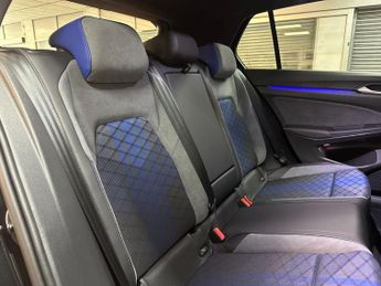 VOLKSWAGEN GOLF 2.0 TSI R