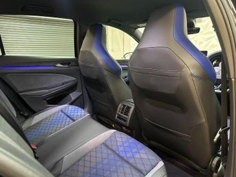 VOLKSWAGEN GOLF 2.0 TSI R