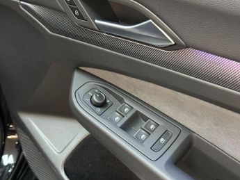 VOLKSWAGEN GOLF 2.0 TSI R