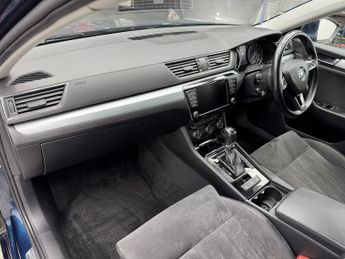 SKODA SUPERB 2.0 TDI SE Technology