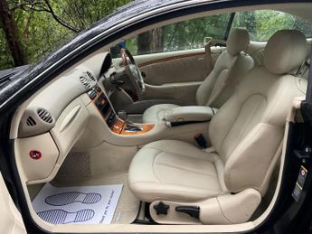 MERCEDES-BENZ CLK 2.7 CLK270 CDI Elegance 2dr
