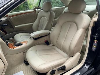 MERCEDES-BENZ CLK 2.7 CLK270 CDI Elegance 2dr