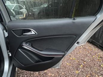 MERCEDES-BENZ GLA CLASS 2.1 GLA220d AMG Line