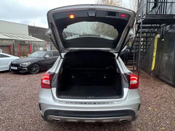 MERCEDES-BENZ GLA CLASS 2.1 GLA220d AMG Line
