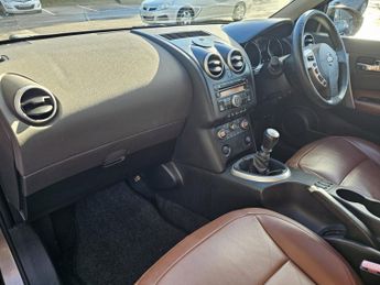 NISSAN QASHQAI 1.5 dCi Tekna