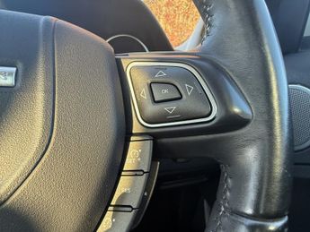 LAND ROVER RANGE ROVER EVOQUE 2.2 SD4 Pure