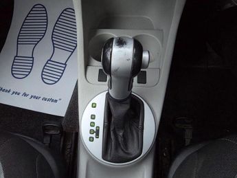 SKODA FABIA 1.6 16V 2 Tiptronic 5dr