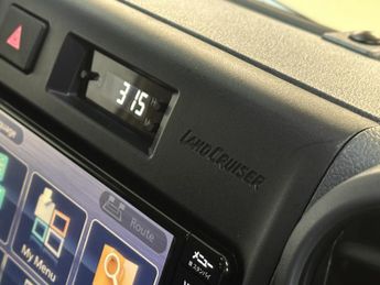 TOYOTA LAND CRUISER 70 Series 2.8D Auto 4WD Euro 6 5dr