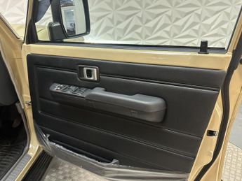 TOYOTA LAND CRUISER 70 Series 2.8D Auto 4WD Euro 6 5dr