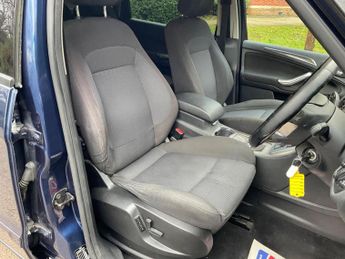 FORD S-MAX 2.0 TDCi Titanium 5dr