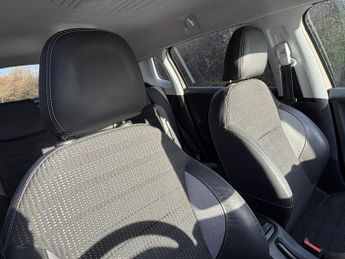 PEUGEOT 2008 1.6 e-HDi Allure