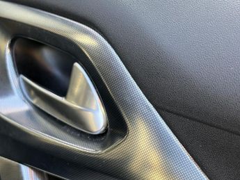 PEUGEOT 2008 1.6 e-HDi Allure