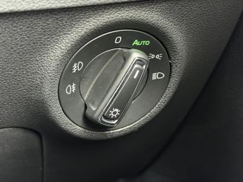 SKODA KAROQ 1.5 TSI ACT Edition SUV 5dr Petrol DSG Euro 6