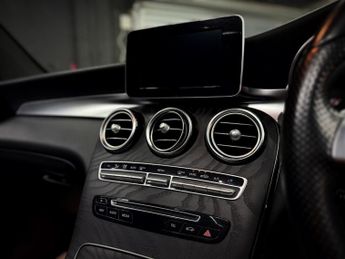 MERCEDES-BENZ GLC 2.1 GLC250d AMG Line