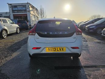 VOLVO V40 1.6 D2 ES Nav