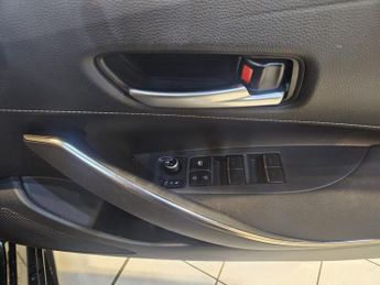 TOYOTA COROLLA 1.8 VVT-h Design