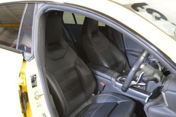 MERCEDES-BENZ CLA 2.0 CLA35 AMG