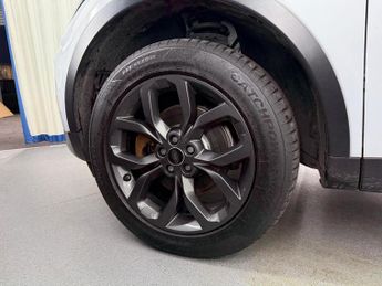 LAND ROVER DISCOVERY SPORT 2.0 TD4 Landmark Auto 4WD Euro 6 (s/s) 5dr