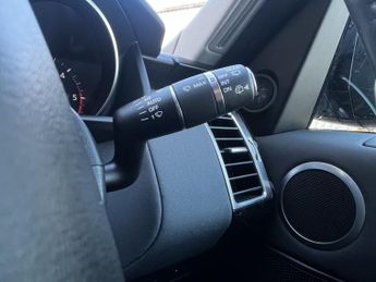 LAND ROVER DISCOVERY 2.0 SD4 SE