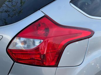 FORD FOCUS 2.0 TDCi Zetec Powershift Euro 5 5dr