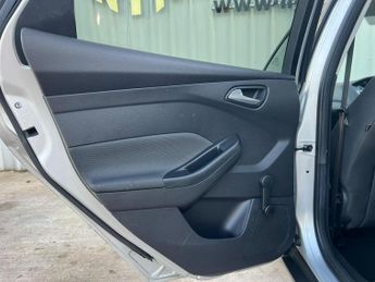FORD FOCUS 2.0 TDCi Zetec Powershift Euro 5 5dr